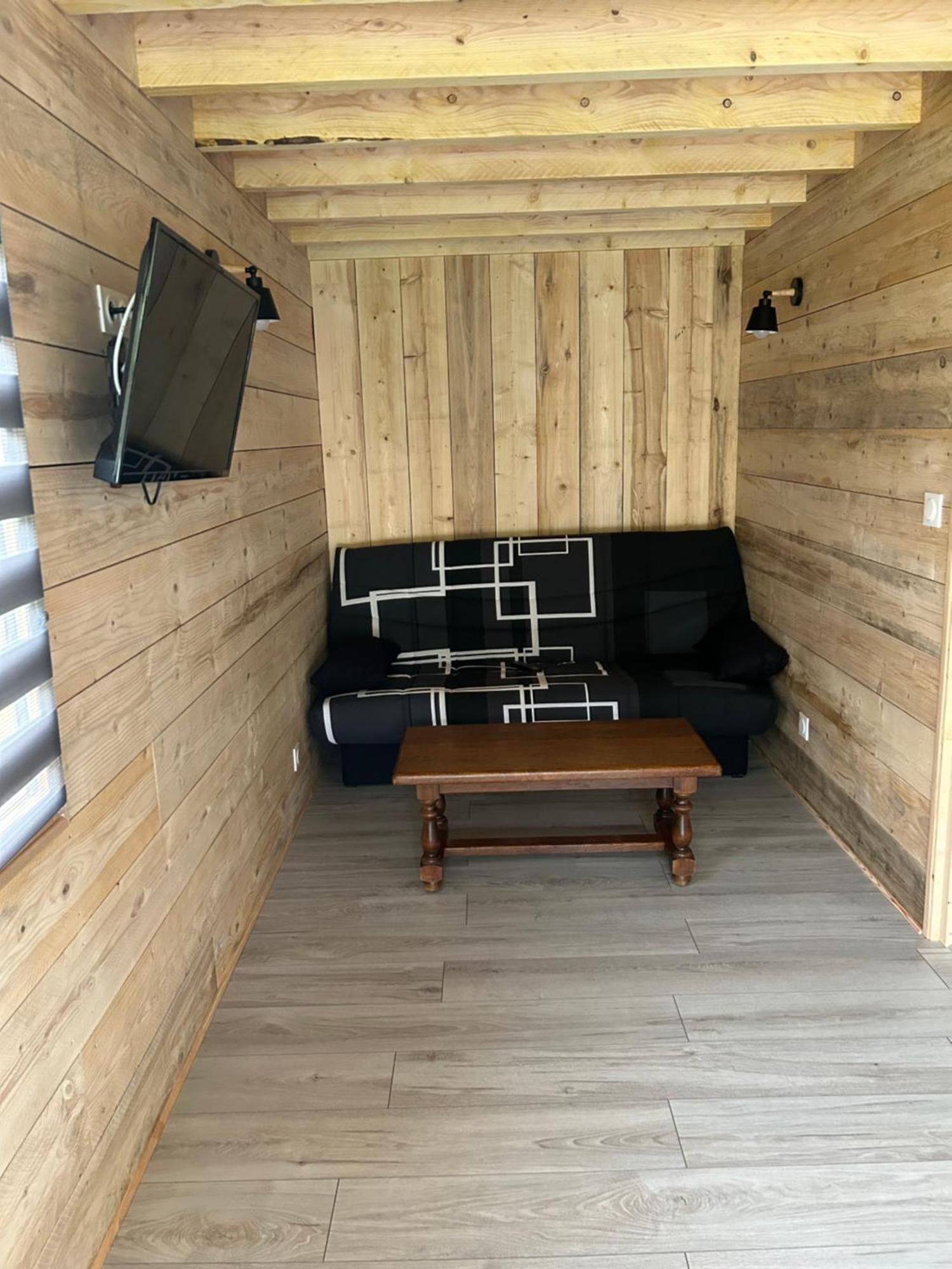 Chalet * Colonard-Corubert
